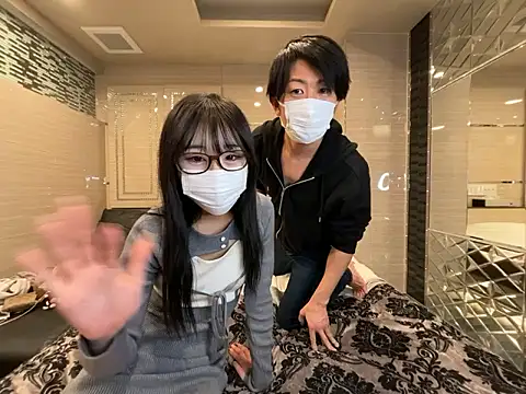 sarariman 8585 online show from February 3, 2026, 5:18 pm