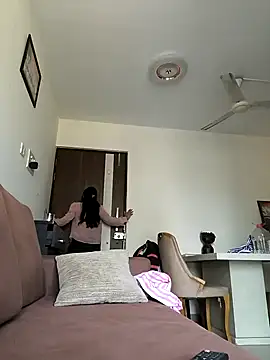 radhika4445 online show from March 21, 2026, 8:19 am