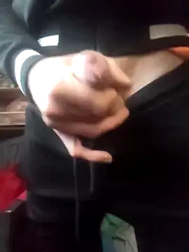 szabi1995 online show from December 1, 2025, 10:20 am