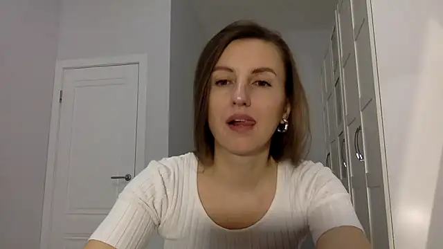 Snapshot of Melivorra chatting on April 5, 2026, 8:28 pm Melivorra online show from April 5, 2026, 8:28 pm