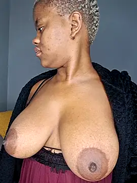 certifiedhottie2025 online show from March 7, 2026, 4:31 am