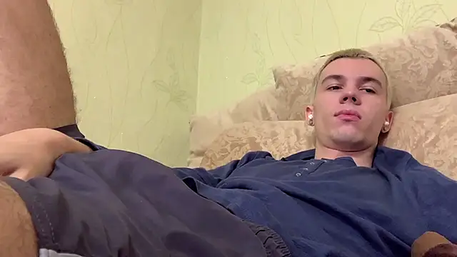 Jeremy1Scott online show from July 11, 2026, 5:21 am