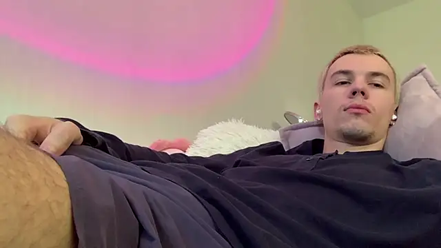 Jeremy1Scott online show from July 18, 2026, 5:11 am