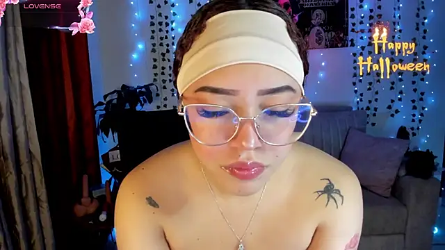 Lizz martins online show from November 4, 2025, 1:59 am