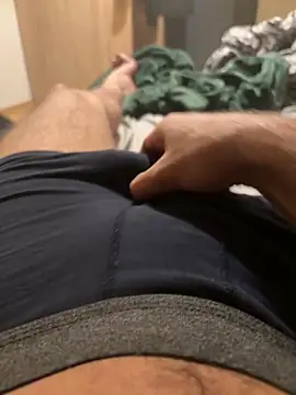 Snapshot of Feelmyhotness chatting on November 3, 2025, 1:19 am Feelmyhotness online show from November 3, 2025, 1:19 am