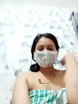 Hot Baby250 online show from April 25, 2026, 1:52 pm
