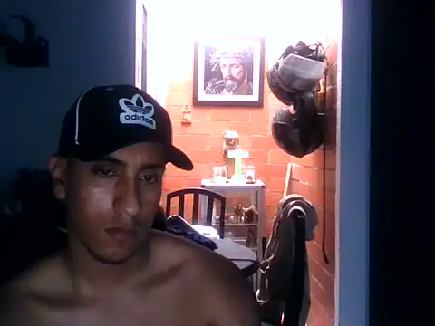 Andresreyes2000 online show from August 6, 2026, 7:49 pm