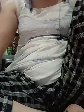 Hot-ranisa online show from July 18, 2026, 8:07 am