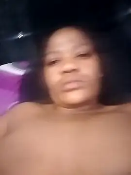 Snapshot of CaramelBoootie chatting on November 5, 2025, 7:47 pm CaramelBoootie online show from November 5, 2025, 7:47 pm