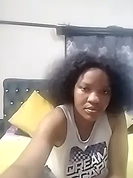 Snapshot of CaramelBoootie chatting on November 8, 2025, 6:18 pm CaramelBoootie online show from November 8, 2025, 6:18 pm