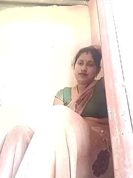 Snapshot of Rayal_bhabi chatting on December 4, 2025, 5:28 am Rayal bhabi online show from December 4, 2025, 5:28 am