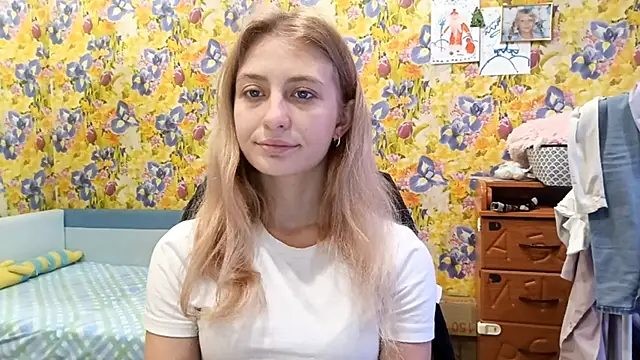 AmeliLia online show from October 24, 2025, 6:32 am