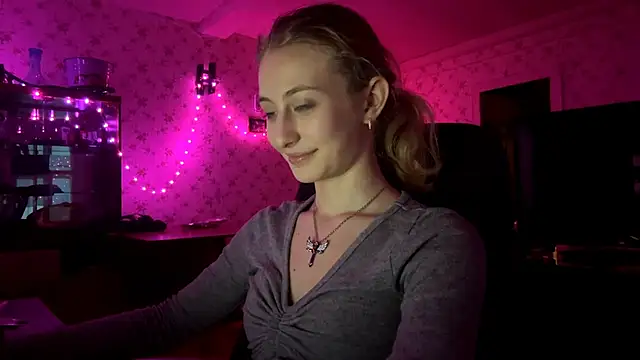 AmeliLia online show from March 11, 2026, 3:29 pm