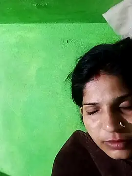 Karishma cute online show from October 17, 2025, 11:18 pm