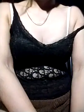 Snapshot of YiyinLy chatting on October 16, 2025, 8:54 pm YiyinLy online show from October 16, 2025, 8:54 pm