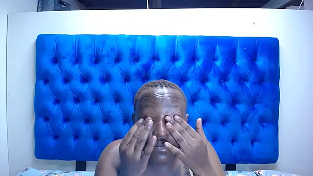 Amberdiamondmmm online show from October 31, 2025, 4:13 am