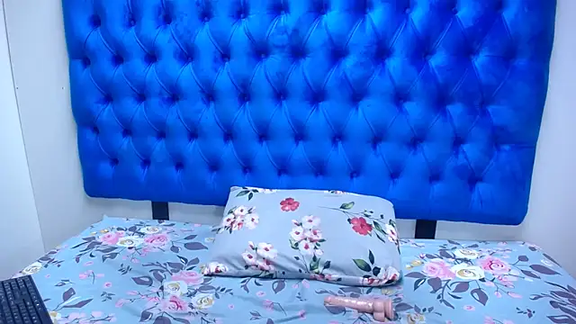 Amberdiamondmmm online show from November 23, 2025, 6:02 am