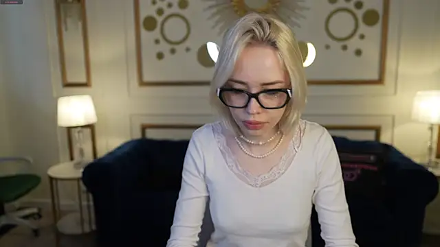 Jessica start online show from November 24, 2025, 11:32 am