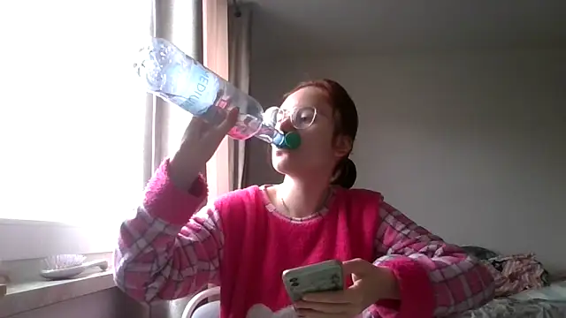 LuckySLove online show from March 15, 2026, 1:17 pm