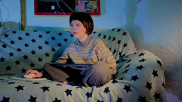 ReincarnatedAngel online show from October 19, 2025, 5:02 pm