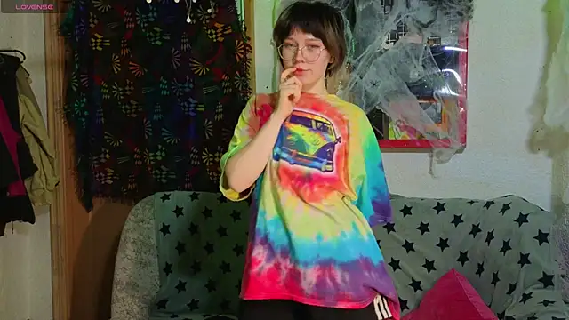 ReincarnatedAngel online show from November 6, 2025, 8:32 pm