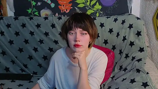 ReincarnatedAngel online show from November 19, 2025, 11:10 am