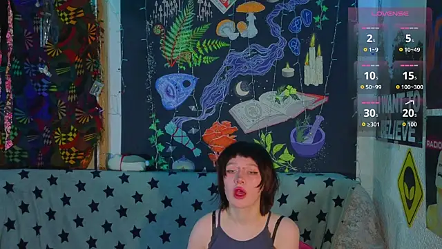 ReincarnatedAngel online show from February 9, 2026, 4:44 pm