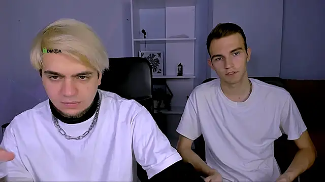 astren villo online show from November 4, 2025, 1:21 pm