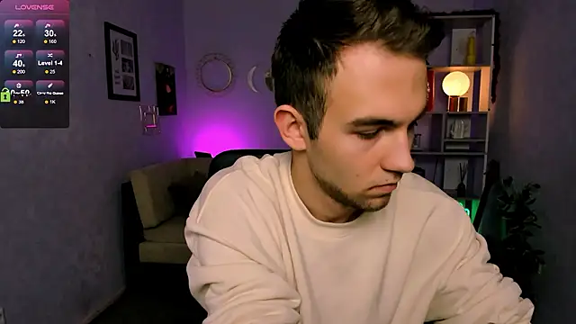 astren villo online show from March 13, 2026, 6:42 am