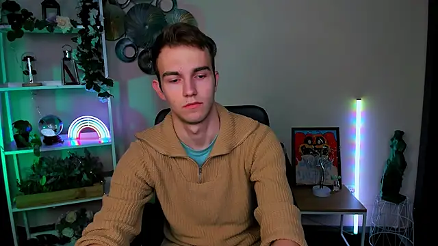 astren villo online show from March 24, 2026, 7:24 am