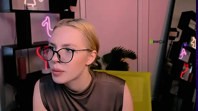 sendi cais online show from November 22, 2025, 9:30 am