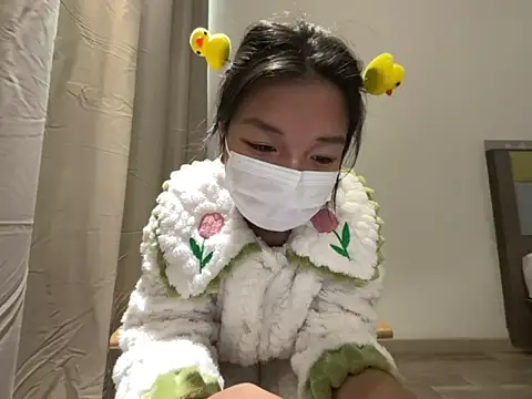 lris000123 online show from December 4, 2025, 6:34 am