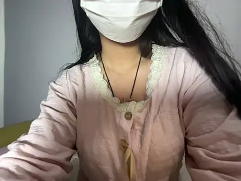 lris000123 online show from February 2, 2026, 1:48 am