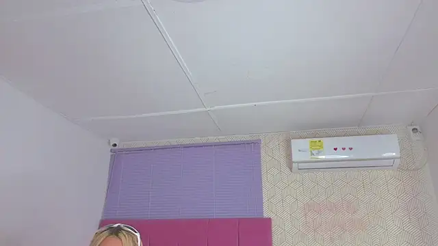 lily and wan online show from October 19, 2025, 8:26 am