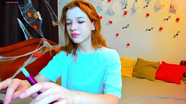 MeganNewCat online show from November 14, 2025, 9:19 am