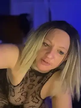 queenkelly1234 online show from March 21, 2026, 8:41 am