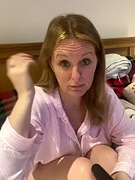 madamlillyrose online show from January 10, 2026, 11:23 am