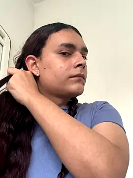 La-Gatiita-trans online show from December 5, 2025, 4:25 pm