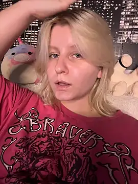 BonnyeBoom online show from March 5, 2026, 2:13 pm