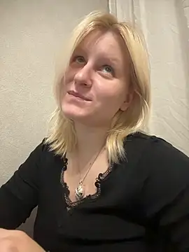 BonnyeBoom online show from March 9, 2026, 3:38 pm