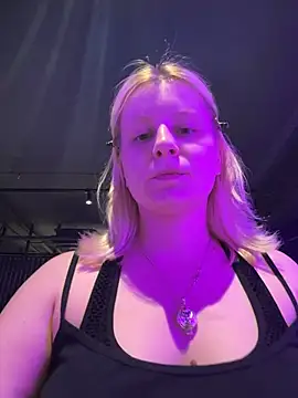 BonnyeBoom online show from March 18, 2026, 1:09 am