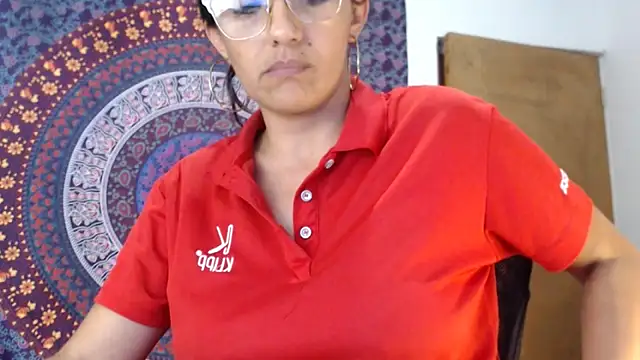 Lucyy Naugthy online show from February 6, 2026, 1:21 am