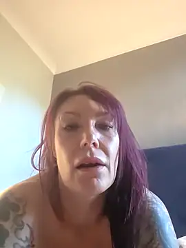 Snapshot of DarceyDevilDoll chatting on May 24, 2026, 5:45 am DarceyDevilDoll online show from May 24, 2026, 5:45 am