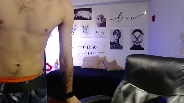 Snapshot of AmethystShadow17 chatting on March 11, 2026, 8:26 pm AmethystShadow17 online show from March 11, 2026, 8:26 pm