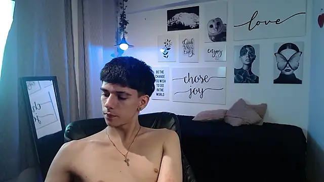 Snapshot of AmethystShadow17 chatting on March 17, 2026, 8:23 pm AmethystShadow17 online show from March 17, 2026, 8:23 pm