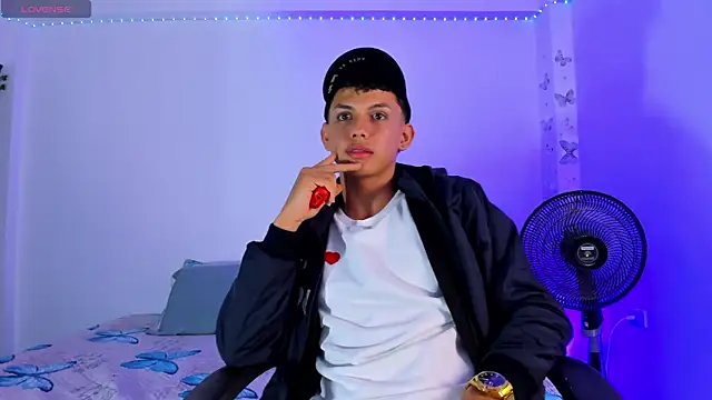 Snapshot of Axel_Cody_ chatting on October 16, 2025, 2:34 am Axel Cody  online show from October 16, 2025, 2:34 am