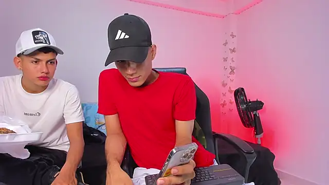 Axel Cody  online show from November 12, 2025, 9:03 pm