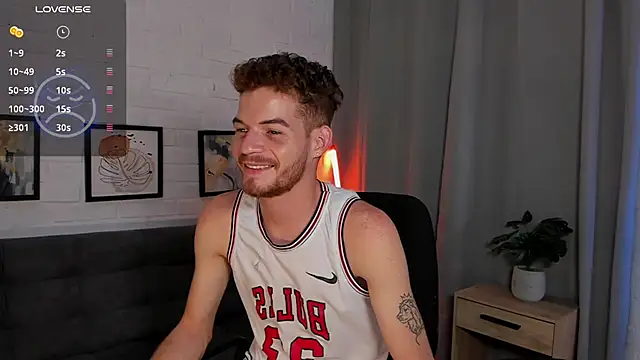 MATEO HUNTER online show from November 12, 2025, 3:07 am