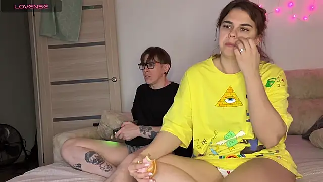 live sexy online show from April 30, 2026, 7:09 pm