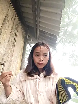 Nguyet2k4 online show from December 15, 2025, 1:21 am